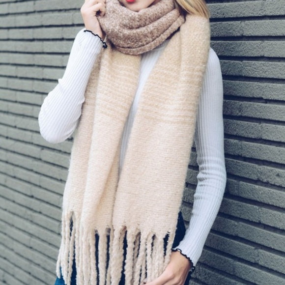 Accessories - 🦄LAST 1 🦄SOFT & WARM SCARF -PRICE IS FIRM